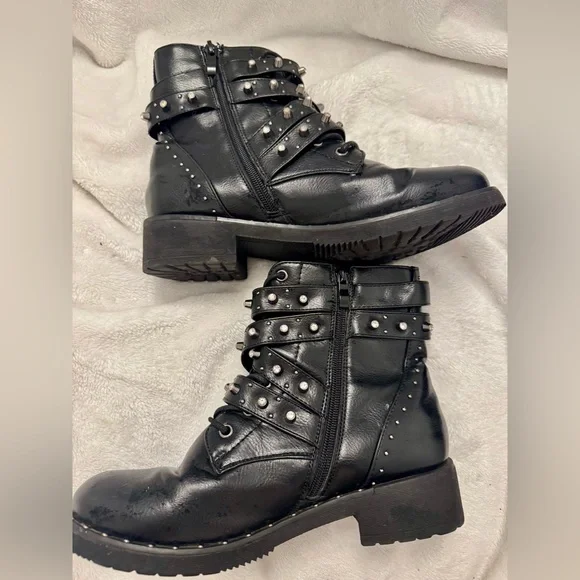 Rhinestone & Studded Black/Silver Combat Boots 9 - Picture 2 of 7